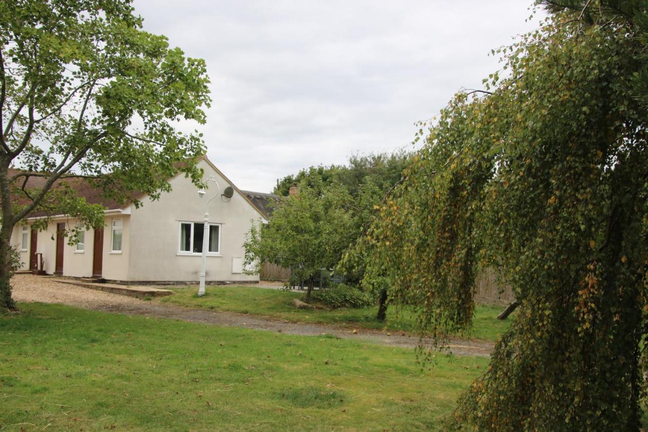 The Stables B&B @ Pear Tree Cottage Winslow Exteriör bild